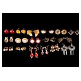 Bakelite and Other Designer Costume Earrings (17p)