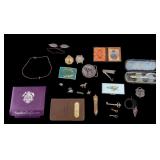 19th/Early 20th C Menï¿½s Dresser Itens