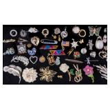 Brooches, Pins & Pendants Grouping, Lisner, more