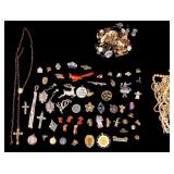 Vintage Costume Jewelry w/ Brooches, Pendants +