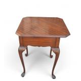 Queen Anne Style Gate Leg Table