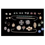 Machariani Cufflinks & Vintage Jewelry