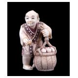 Antique Carved Hot Bun Salesmanï¿½Netsuke