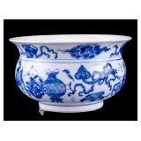 Chinese Blue and White Porcelain Flared Rim Bowl