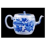 Chinese Blue & White Porcelain Teapot Foo Dog Lid