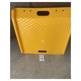 Plastic yellow ramp - small