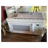 Under cabinet microwave