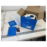 Handheld clothing steamer