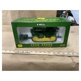 John Deere 2010 crawler w/ blade #16074A 1/16