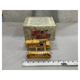 1/16 Cletrac HG Crawler by Ertl - 2000 Summer