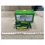 John Deere 430 crawler w/ blade 1/16 scale #