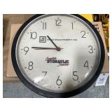 Ohio Machinery Co. Battery wall clock, has crack