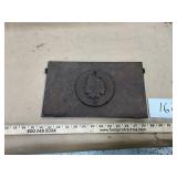 Metal sign w/ Indian head on it in full headdress