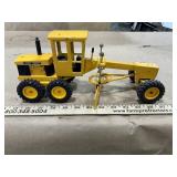 John Deere road grader no box
