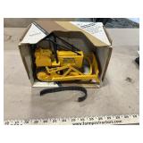 John Deere Crawler in box, does have a broken