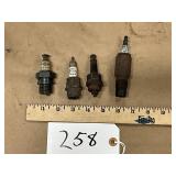 (4) Vintage Spark Plugs, Splitdorf, Merger,
