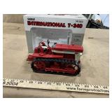 International T-340 rubber track crawler tractor