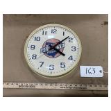 Buckeye feeds battery operated clock