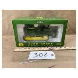 1/16 John Deere 1010 Crawler w/ Ripper