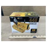 1/16 John Deere 440 Crawler by Ertl - 2005 Toy