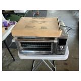 Nuwave oven with accessories oven looks to have