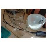 4 measuring cups Anchor hocking and glassbake,