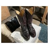 Western boots so. 11 D, with safety toes, very