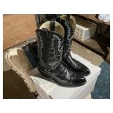 1 pair of H&H black western boots,with safety