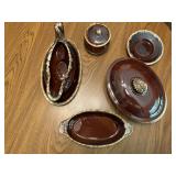 Hull Gravy bowl, casserole, sugar bowl