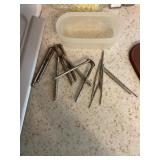 Nut crackers