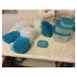 Plastic storage containers