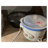 Slow cooker and indoor grill, grill is missing