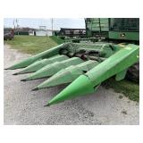 John Deere 443 Corn head John Deere 443 Corn head
