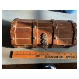 Small wooden chest/box