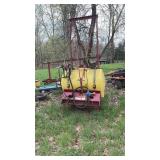 Demco sprayer, 3 pt hitch, Adjustable height