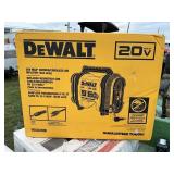 Dewalt 20volt Corded/cordless air inflator