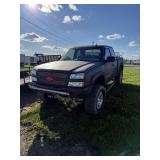 2003 Chevy Pickup 4wd  153,658 mile truck