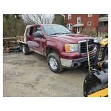 2009 GMC 2500HD w/snow plow and spreader
