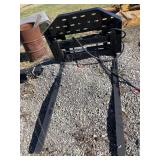 Quick attach hydraulic forks