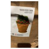 22.75" Pot with Saucer