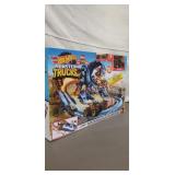 Hot Wheels Monster Trucks Scorpion Sting Raceway