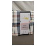 Threshold Full-size Flannel Sheet Set