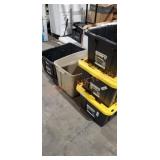 5 Plastic Totes