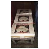 Christmas Dinnerware, Service Of 16