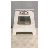 Delxo Foldable Stool (BROKEN)