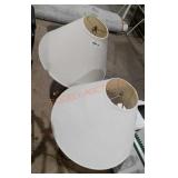 Set Of 2 Lamps With Shades