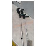 Adjustable Low Arm Crutches