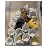 Small Tote With Collector Mugs