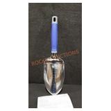 Pampered Chef Garden Trowel