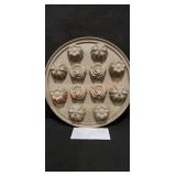 Pampered Chef Silicone Bakeware Floral Cupcake Pan